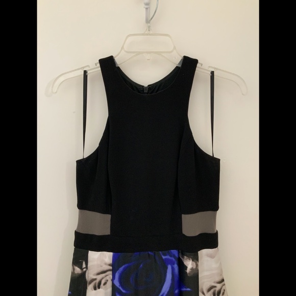 black & blue floral ballgown with pockets size 7 - Picture 2 of 5